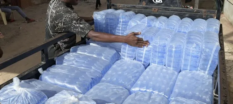 Sénégal : 82 % des sachets d’eau analysés impropres à la consommation