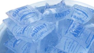 La mafia de l&rsquo;eau en sachet démantelée : deux commerçants arrêtés par la BR et déférés au parquet