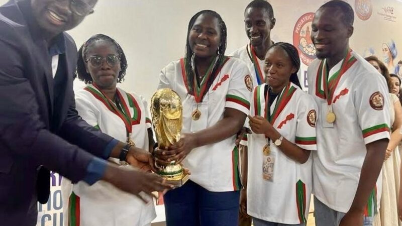 Le Sénégal décroche le titre de champion du monde en simulation pédiatrique.