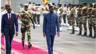 Diomaye Faye à Doha : Pour les obsèques après le décès de l’ancien émir