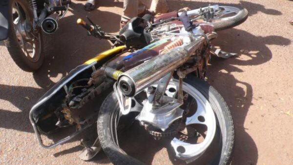 Accident à Thiès : un Jakartamane meurt dans une collision avec un taxi au rond-point Nguinth