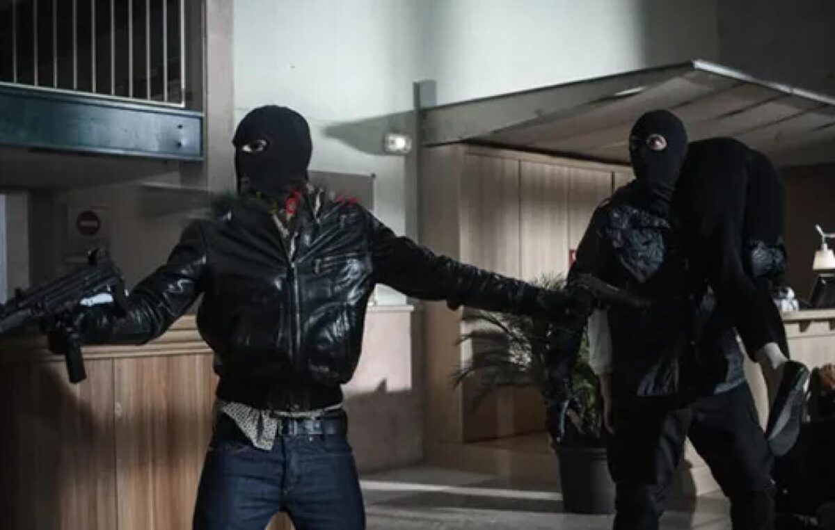 Braquages de clients de banque : la bande de « Pakala » risque 20 ans de prison