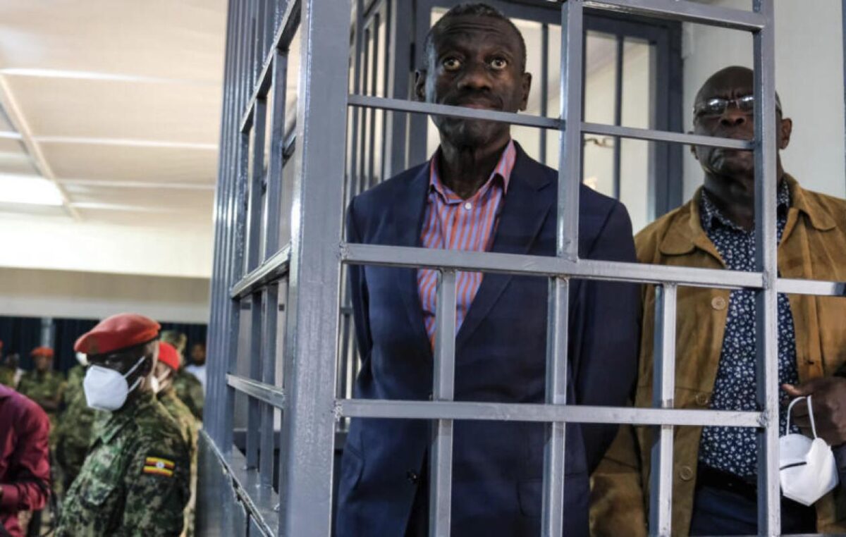 Ouganda : l&rsquo;opposant Kizza Besigye placé en soins intensifs