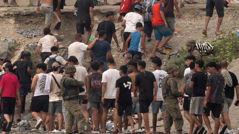 Afflux de migrants : L’Italie suspend l’accord de Schengen avec l’Espagne en raison de l’afflux de migrants à Ceuta