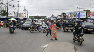 Cameroun : le gouvernement assure que Biya «est en vie» et qu’il «n’y a aucune vacance du pouvoir»