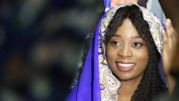 «J’ai traversé un burn out…» : la chanteuse Adiouza revient avec «Kuluna Yi» et se confesse