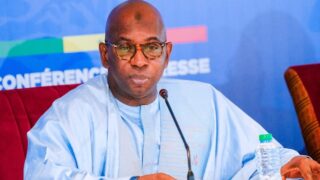 Éducation : Moustapha Guirassy annonce un « Grand prix du chef de l’État » pour l&rsquo;alphabétisation et les langues nationales