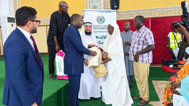 Solidarité : La Ligue Islamique Mondiale au chevet de 1 000 ménages vulnérables à Dakar