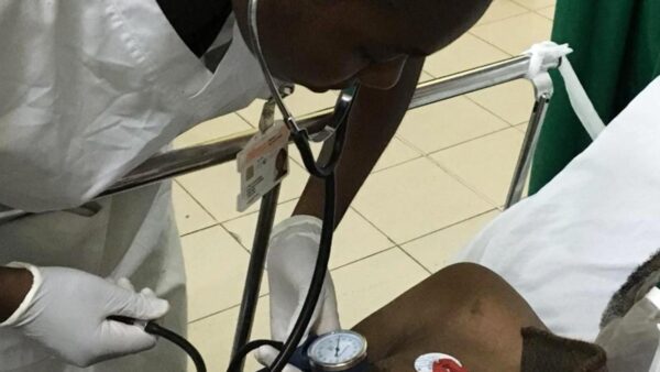 Mbour : roué de coups par sa belle-famille, un agent de sécurité admis à l’hôpital