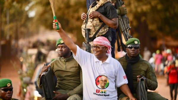 Guinée-Bissau : L&rsquo;armée interdit le retour de l&rsquo;ex-président Umaro Sissoco Embalo