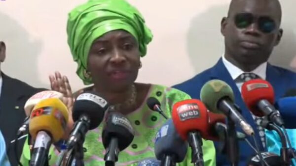Aminata Touré dénonce le rejet de la LFR 2026 : « 2 505 milliards de FCFA bloqués »