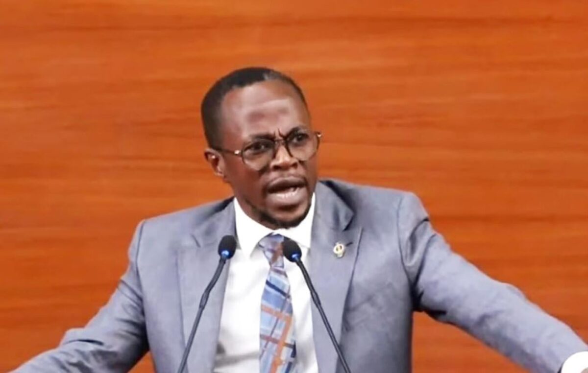Incident à l’Assemblée nationale : Abdou Mbow maintient sa plainte, Pastef mobilise, Massaly contre-attaque