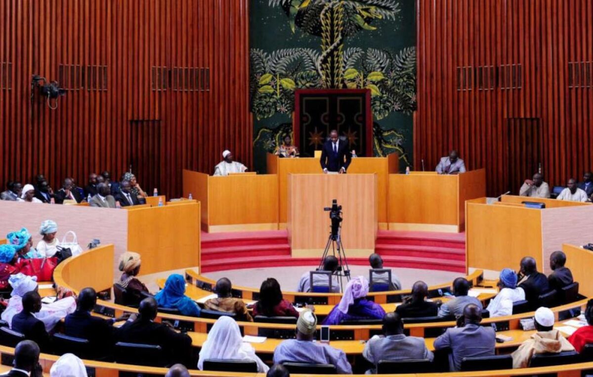 Assemblée nationale : les 14 commissions permanentes adoptées à l’unanimité